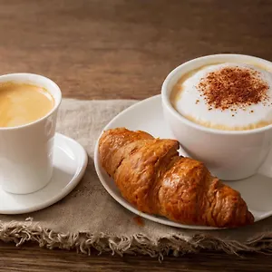 Corvin Royal - Breakfast Available Apartment